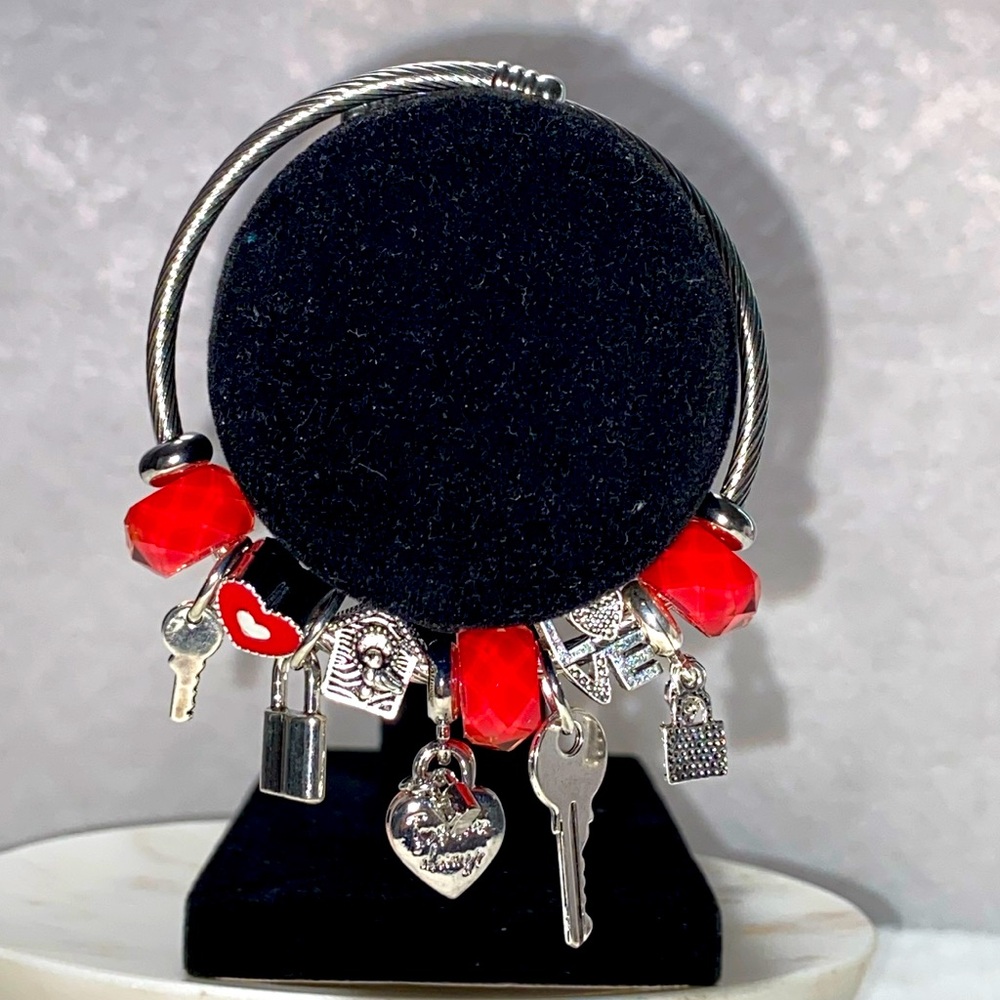 CHARMS BRACELET